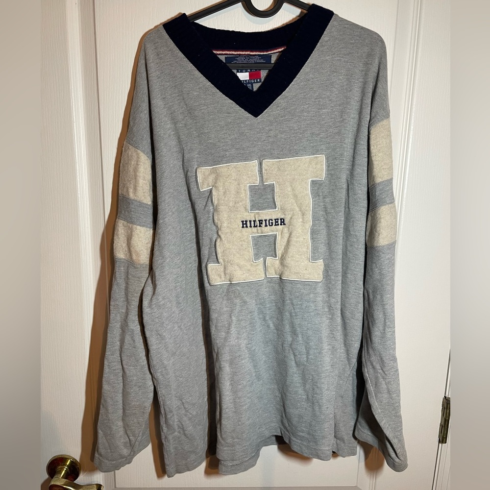 Tommy Hilfiger vneck sweater